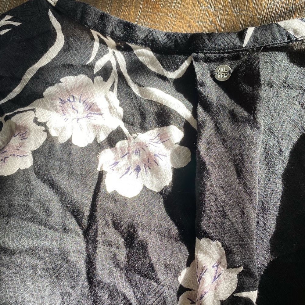Volcom blouse - Picture 4 of 4